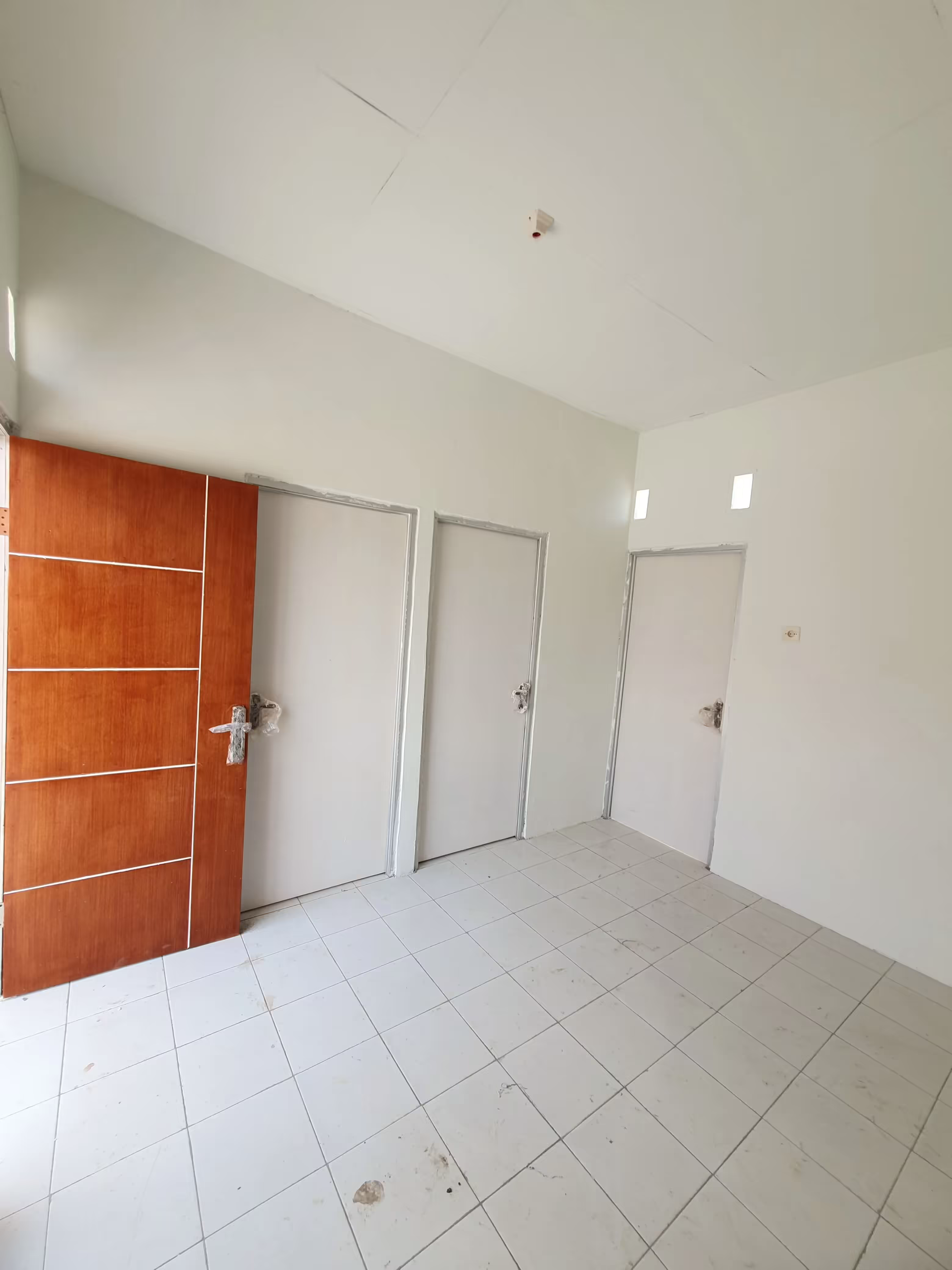 Lorong Interior Menuju 2 Kamar Tidur